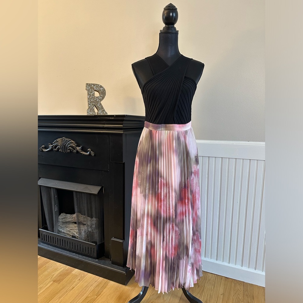NWOT Ted Baker Loulous Cross Front Pleated Dress with Knit Bodice Size 3 (US 8)